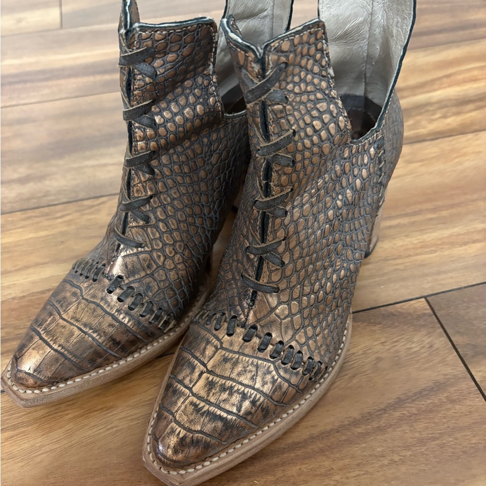 Freebird Jameson Copper Textured Women's Ankle Boots